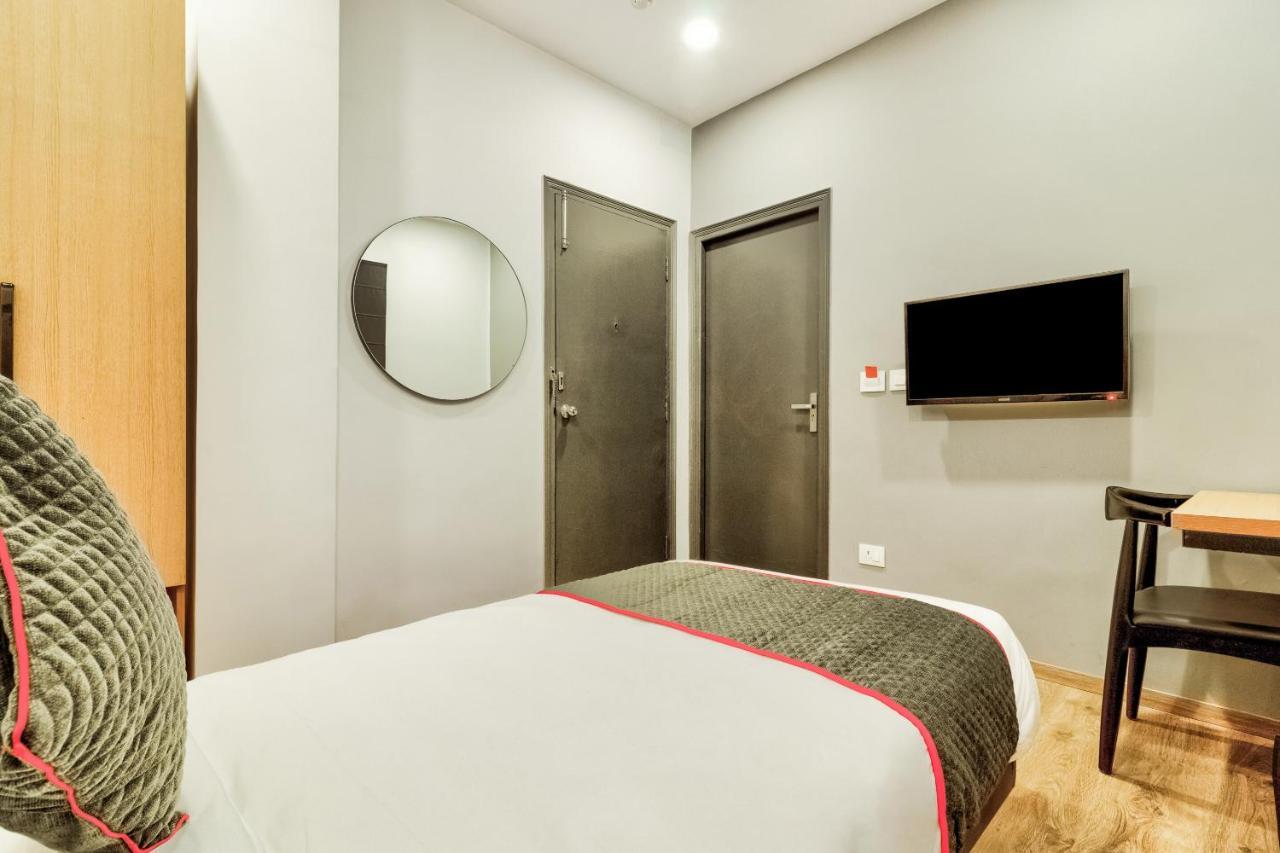 Oyo 78245 Collection O Hotel Crown Inn Navi Mumbai Exterior photo