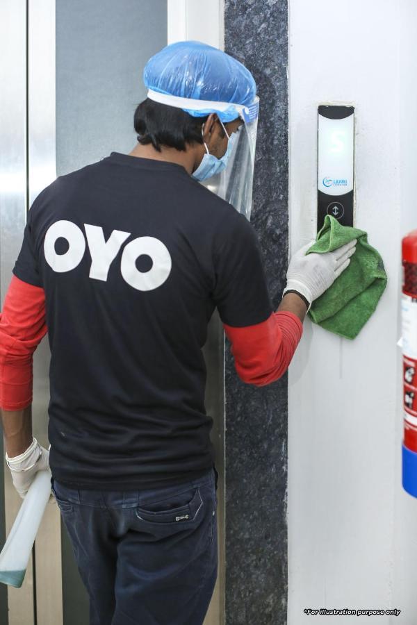 Oyo 78245 Collection O Hotel Crown Inn Navi Mumbai Exterior photo