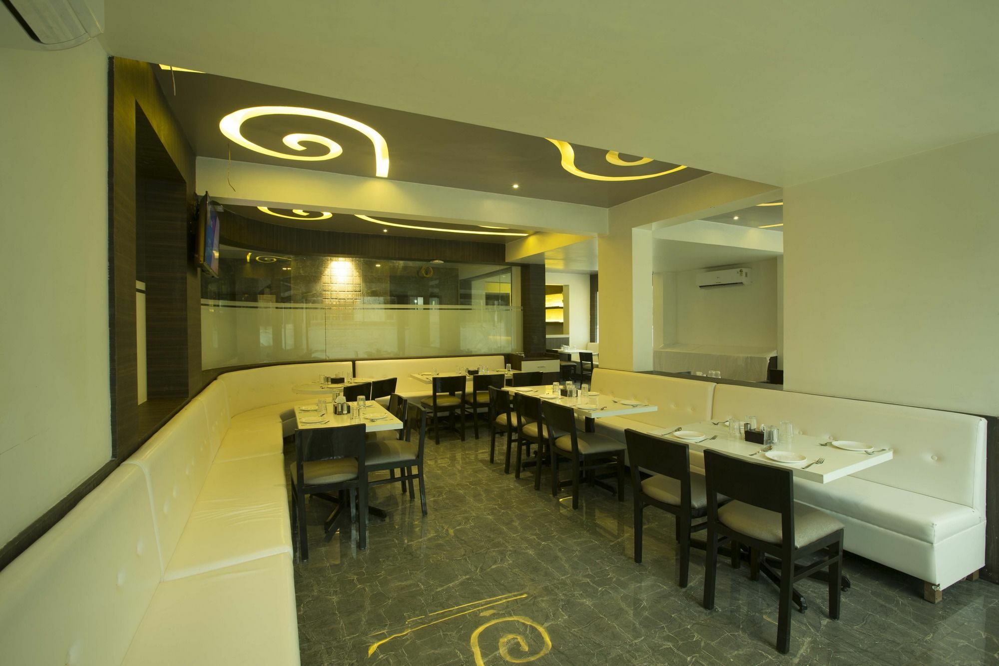 Oyo 78245 Collection O Hotel Crown Inn Navi Mumbai Exterior photo