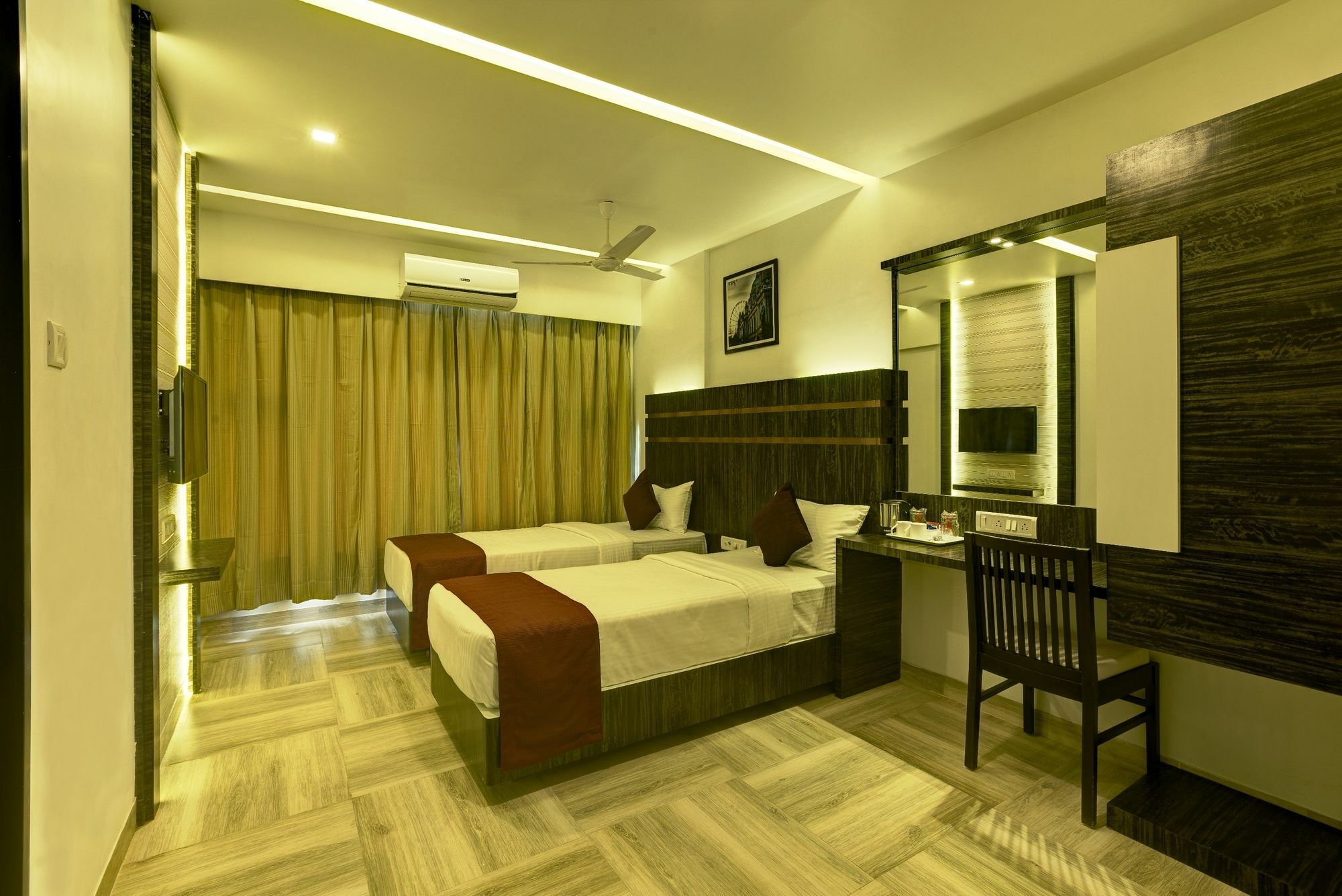 Oyo 78245 Collection O Hotel Crown Inn Navi Mumbai Exterior photo