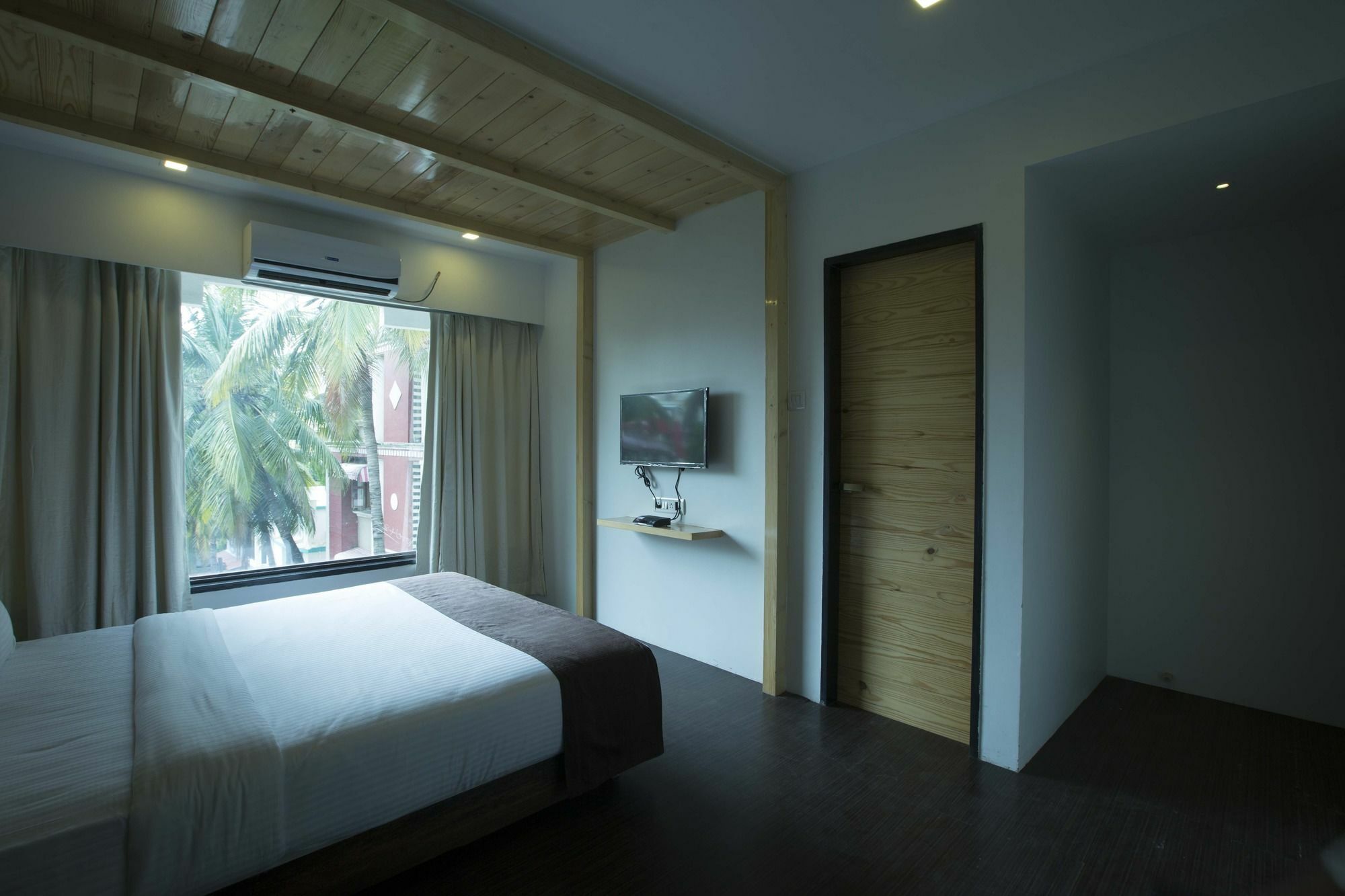 Oyo 78245 Collection O Hotel Crown Inn Navi Mumbai Exterior photo