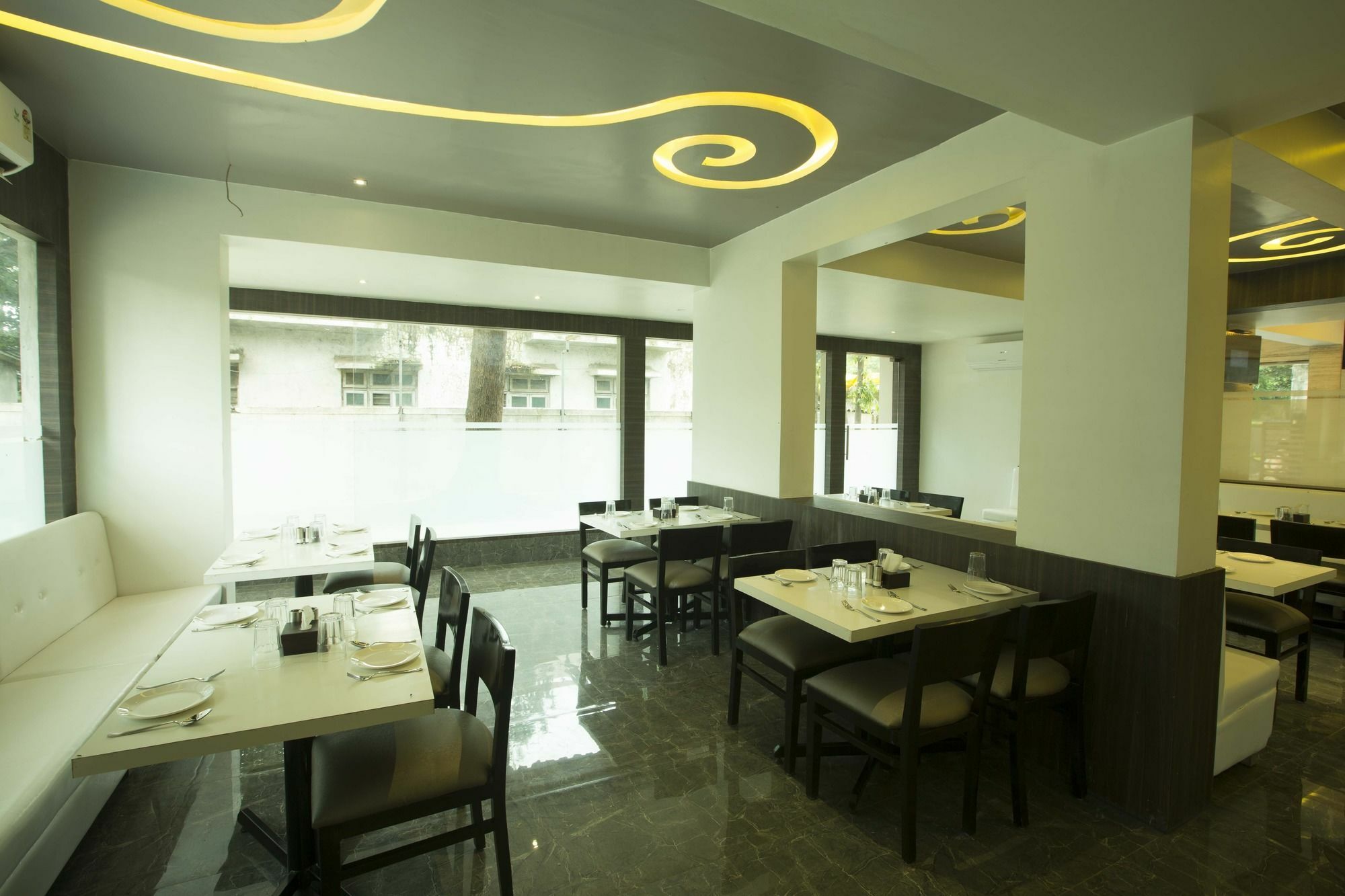 Oyo 78245 Collection O Hotel Crown Inn Navi Mumbai Exterior photo