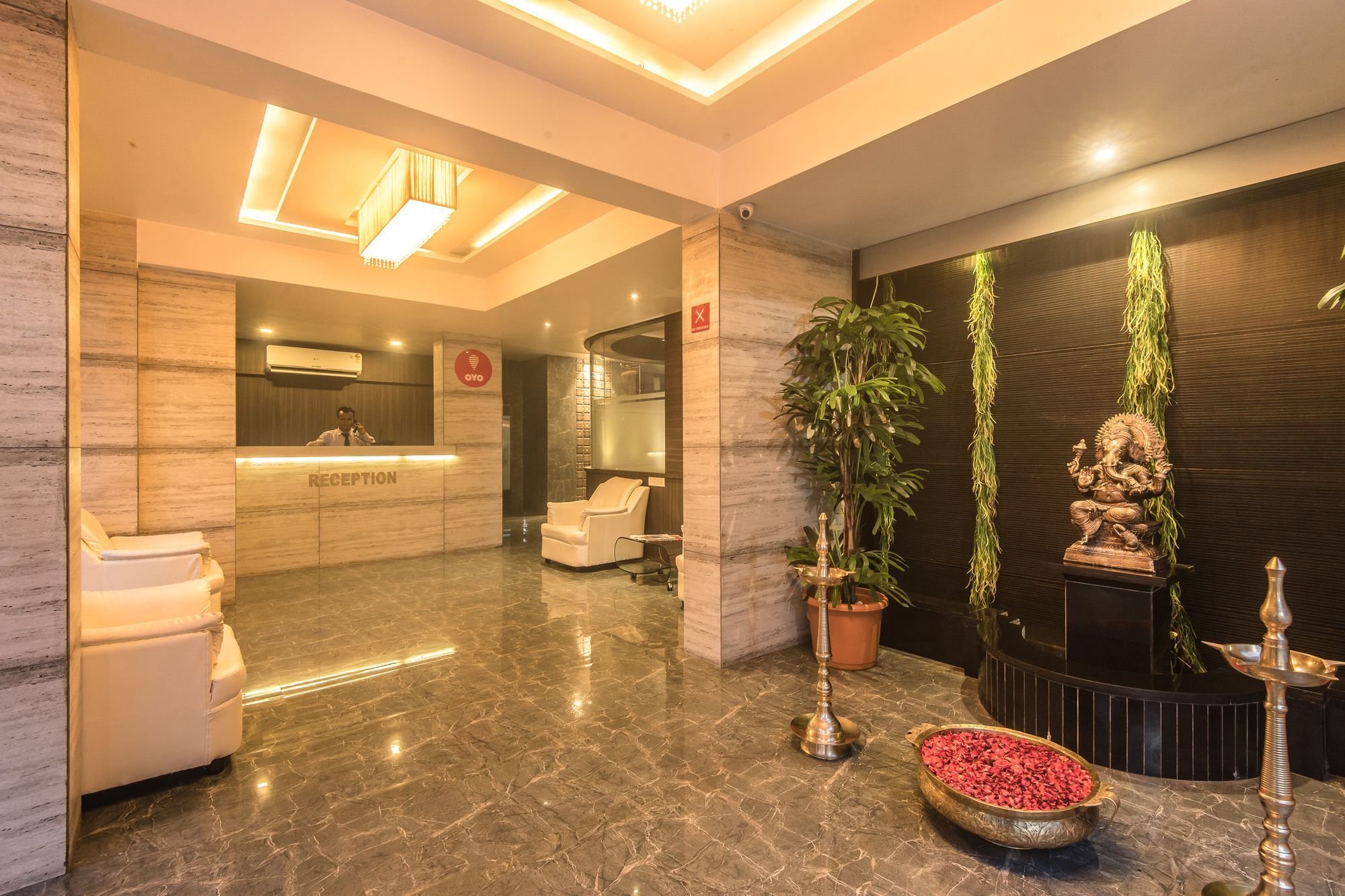 Oyo 78245 Collection O Hotel Crown Inn Navi Mumbai Exterior photo