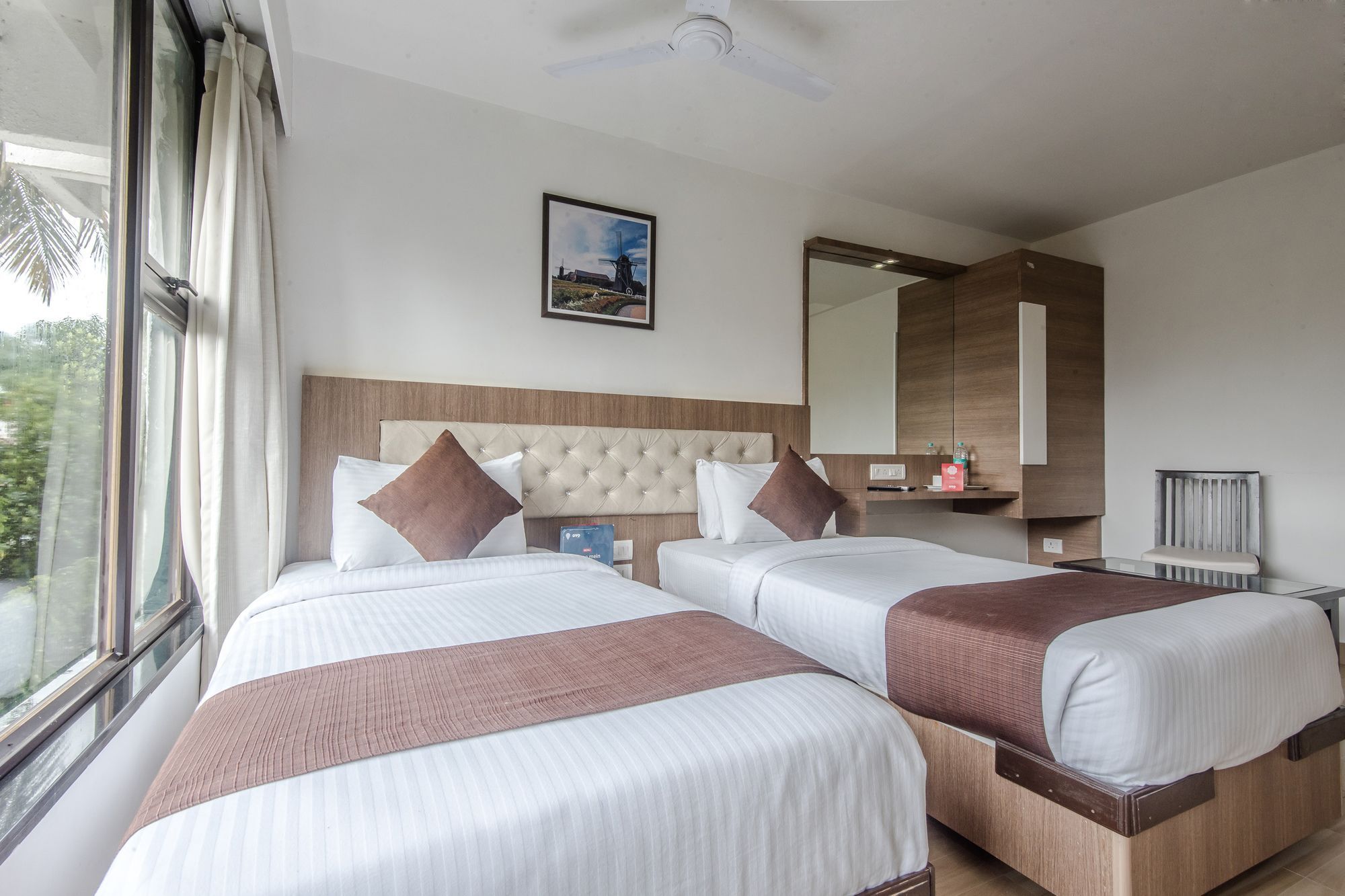 Oyo 78245 Collection O Hotel Crown Inn Navi Mumbai Exterior photo