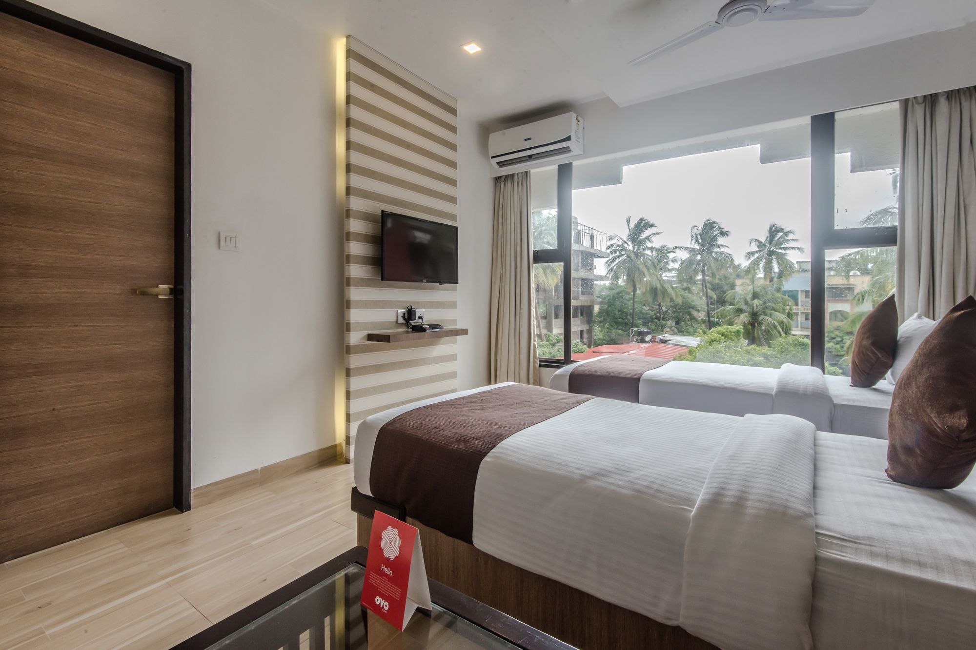 Oyo 78245 Collection O Hotel Crown Inn Navi Mumbai Exterior photo